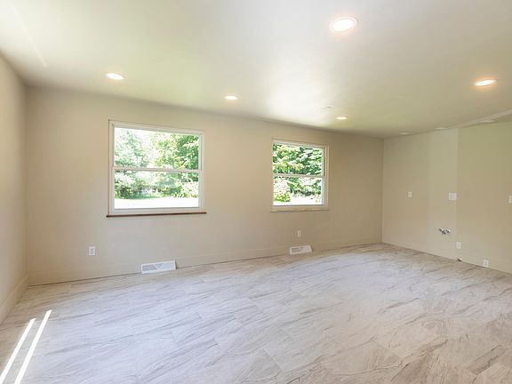 4th image of 1018 Whittlesay Ln