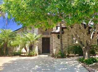 910 Doner Rd, Laredo, TX 78045