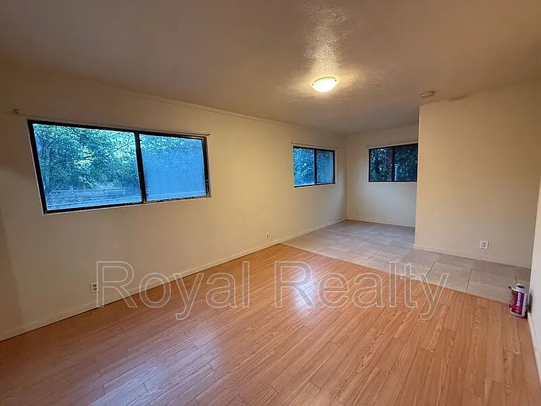 219 W Waiko Rd #F-LS011 — Photo 5