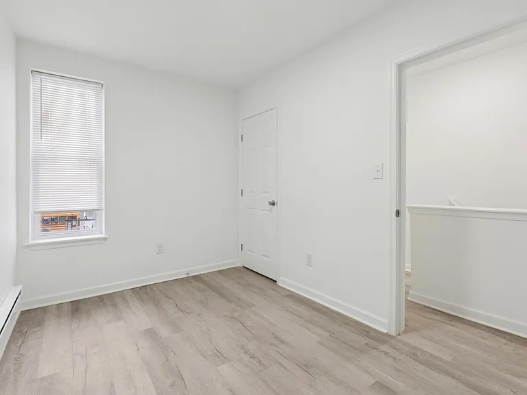 2603 N Hollywood St — Photo 15