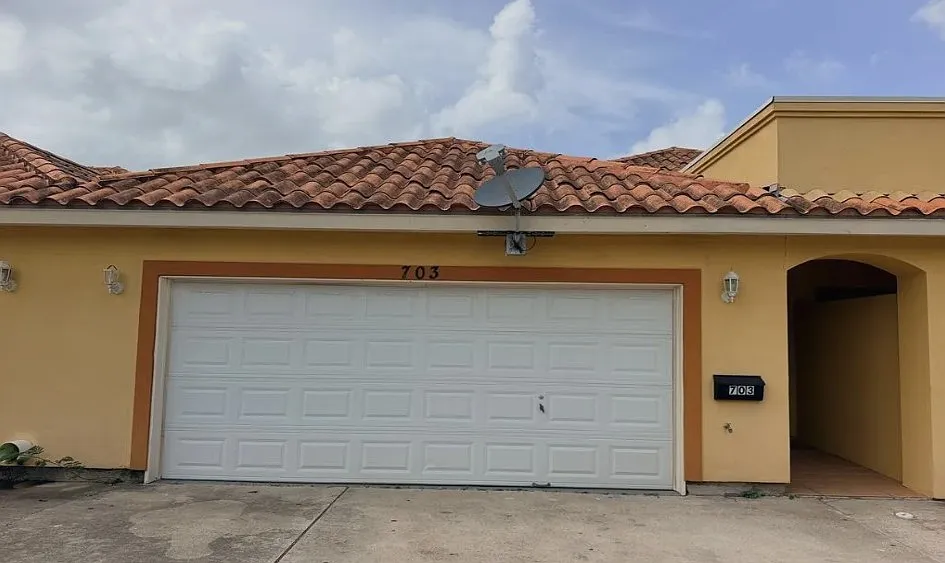 2 bed, 2.5 bath, 1790 sqft, $1,500 — Photo 1