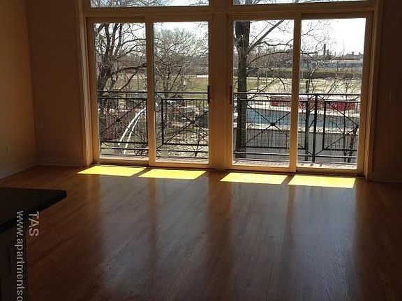 UNIT BALCONY