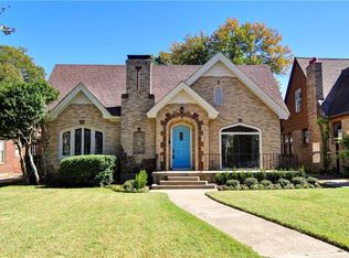 1042 N Edgefield Ave, Dallas, TX 75208