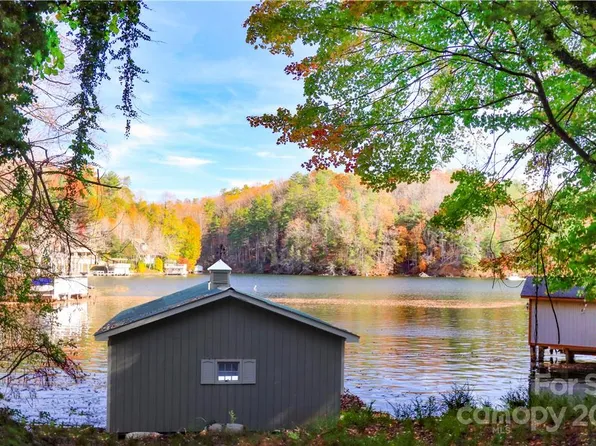 124 Conroy Ct, Lake Lure, NC 28746