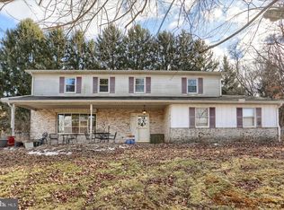 421 Denison Dr, Dauphin, PA 17018