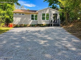 112 Pleasant Ln, Clinton, TN 37716