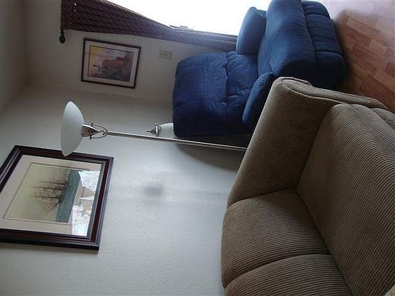 4th image of 24 W Saint Paul St Unit 301