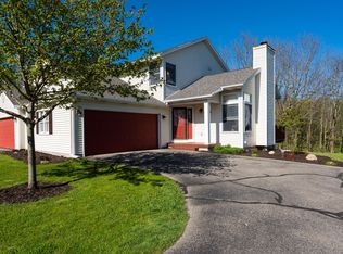 8450 Wolven Ave NE #8450/8452, Rockford, MI 49341