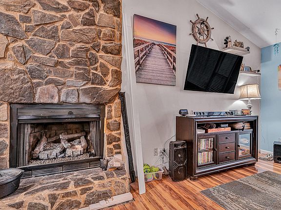 5th image of 769 Lakeshore Terrace Rd
