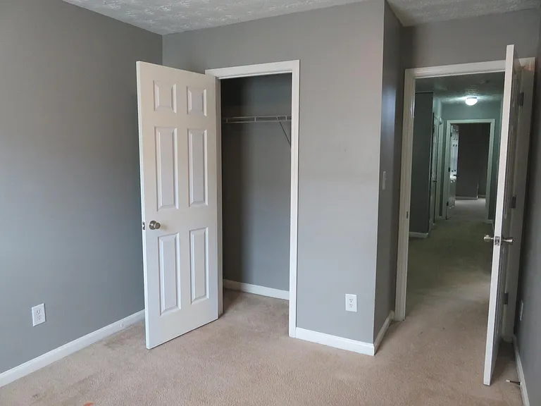 2492 Emma Way — Photo 9