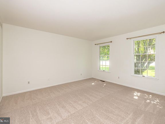 5th image of 104 Blenheim Pl