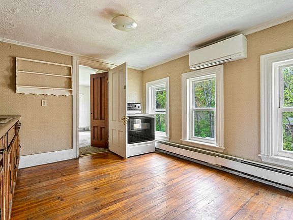 30th image of this home