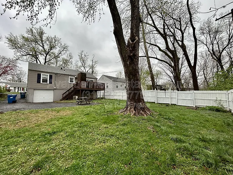 7105 Circleview Dr — Photo 18