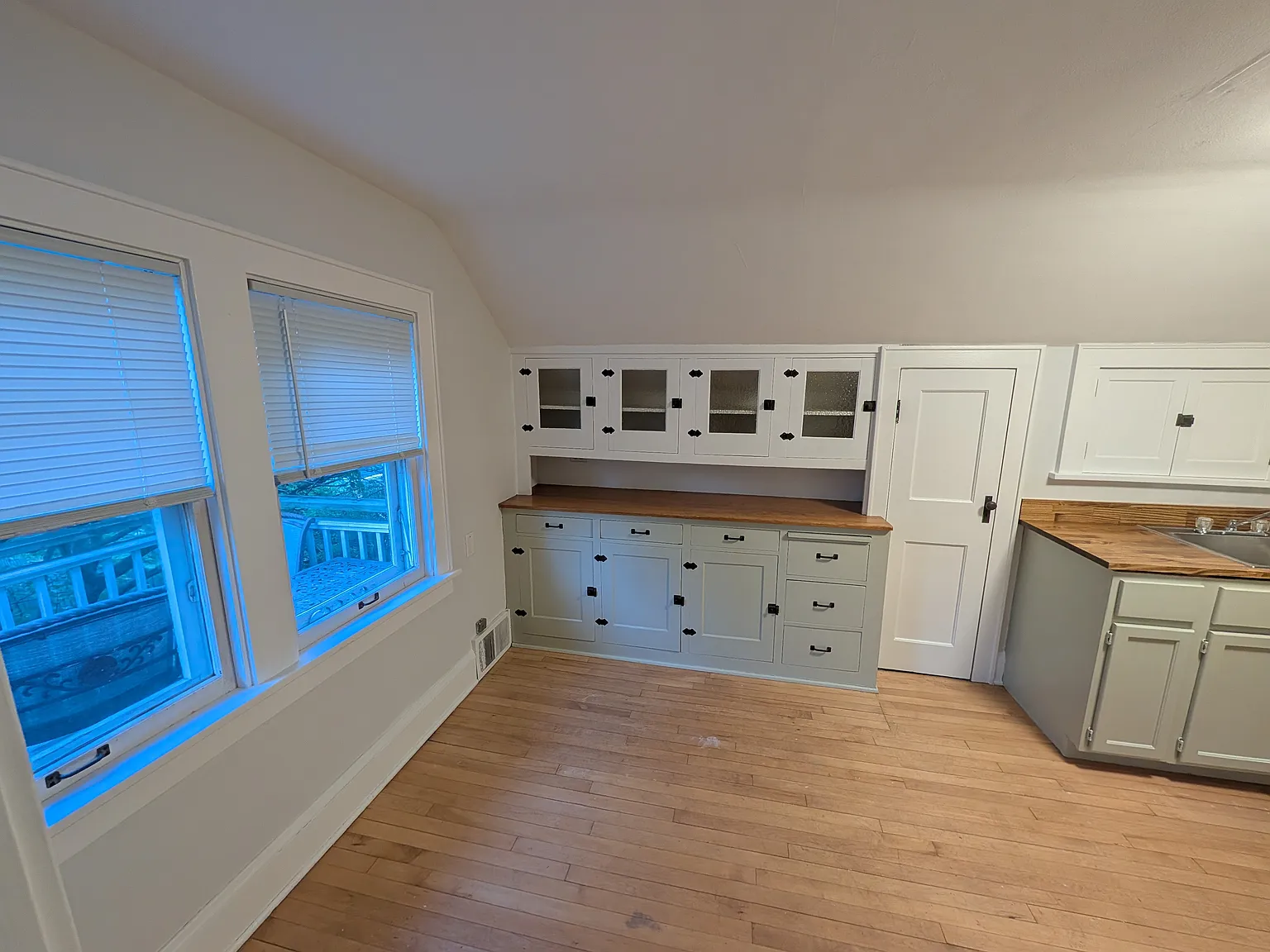 3 bed, 800 sqft, $1,800 — Photo 4