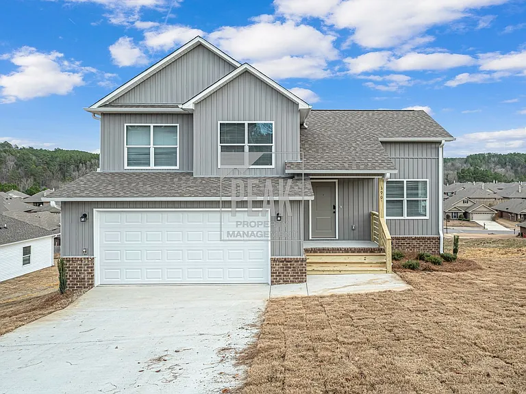 390 Woodland Cir — Photo 3