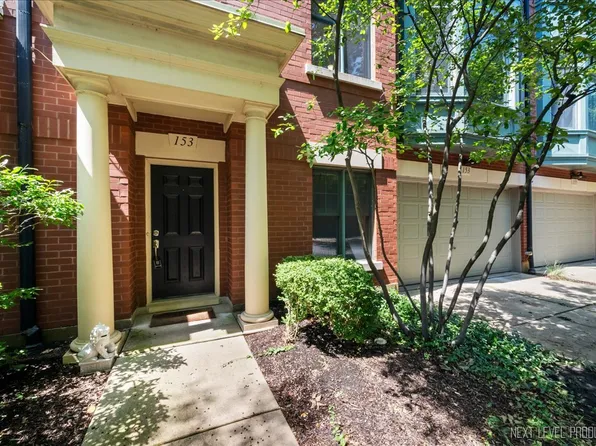 153 Festival Ct, Elgin, IL 60120