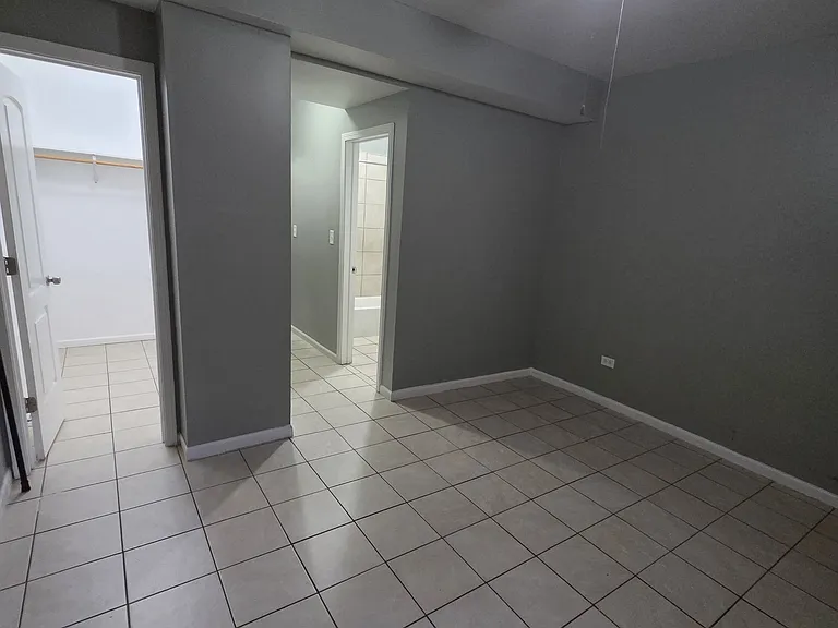 6142 S King Dr — Photo 11