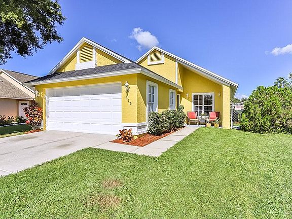 3rd image of 316 Oceanside Ct