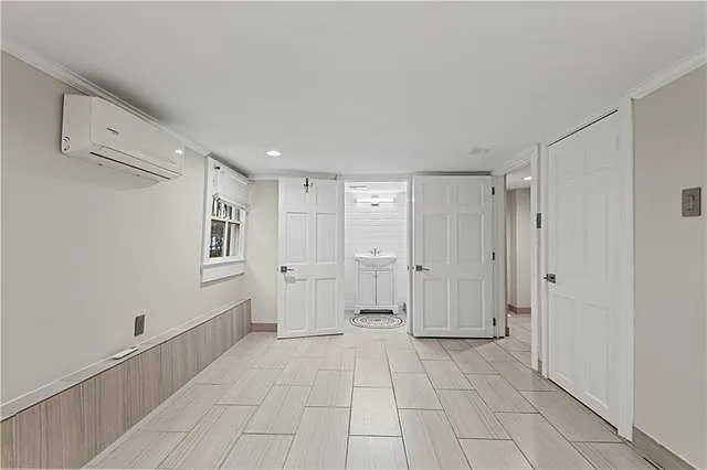 2429 Octavia St — Photo 13