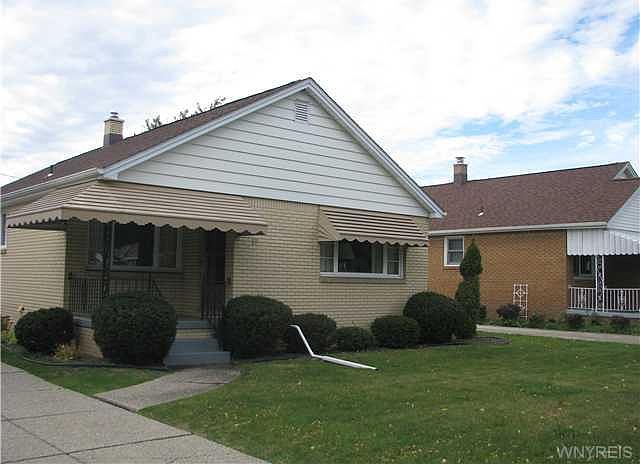 1st image of 14 Lorraine Ln
