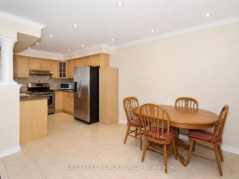 506 Bur Oak Ave — Photo 6