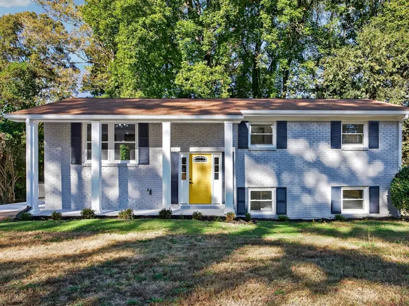 1864 Glen Echo Dr, Decatur, GA 30032