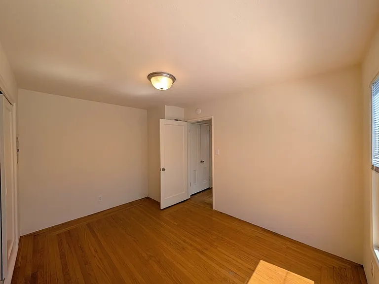 2038-2042 Hearst Avenue — Photo 20