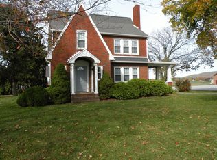 1607 Mont Alto Rd, Chambersburg, PA 17202