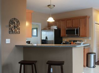 100 Bridgeway Ct, Jacksonville, NC 28540