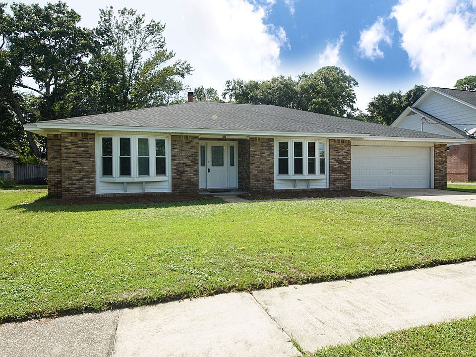 1st image of 211 Brian Cir