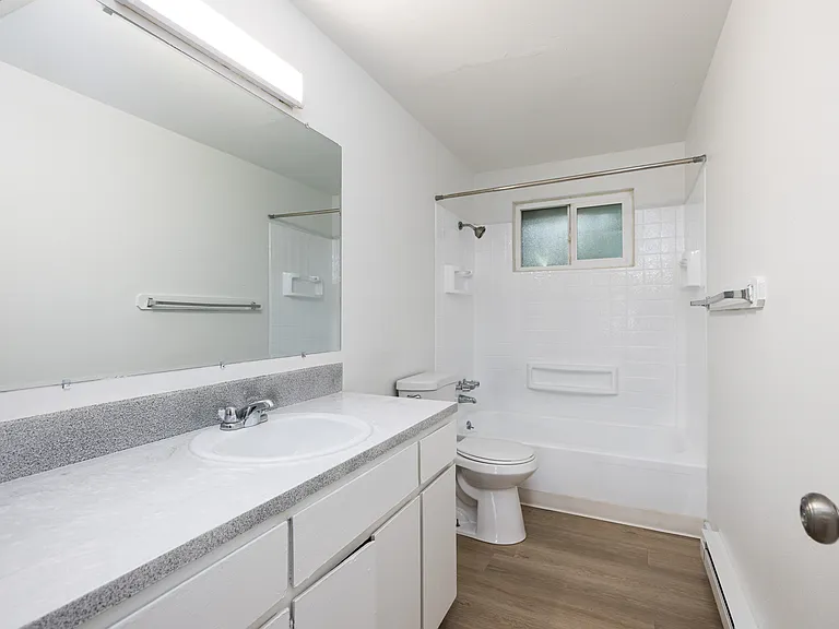 Timberwood Apartments — Photo 12