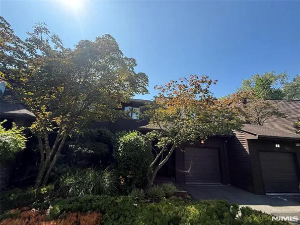 346 French Ct, Teaneck, NJ 07666