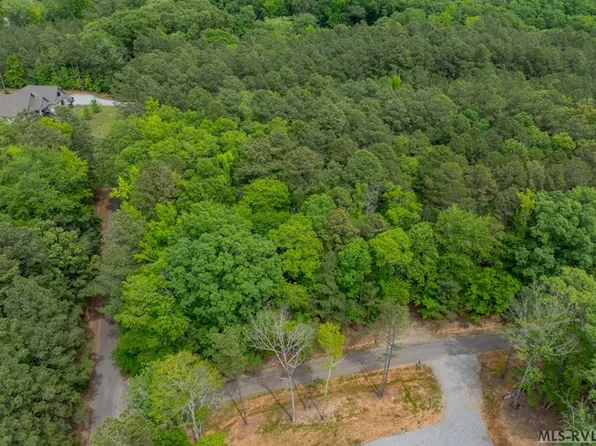 10-11 Twelve Jamestown Rd, Bracey, VA 23919