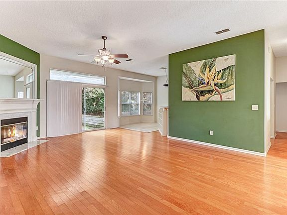 5th image of 24005 Flora Parke Blvd