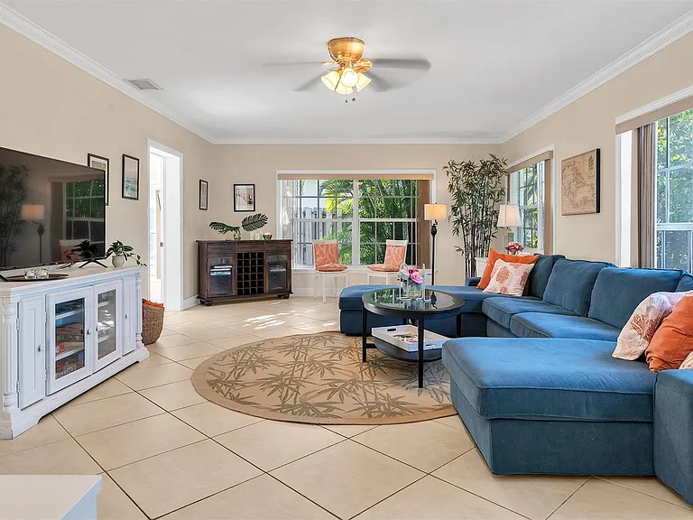 3221 Seaward Dr — Photo 12