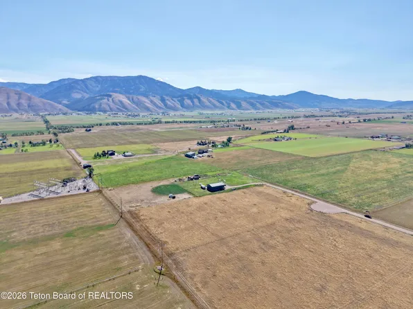 8 Crossfire Trl, Afton, WY 83110