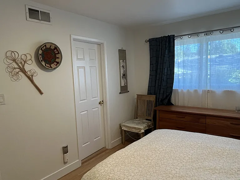 4826 Meadowbrook Dr — Photo 19