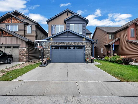 3rd image of 1409 Graydon Hill Way SW