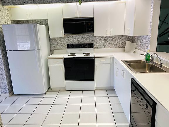 2nd image of 7767 Silver Lake Dr
