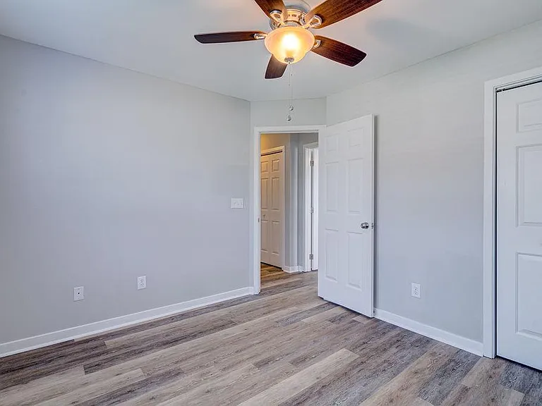 305 Hixon Pl — Photo 28