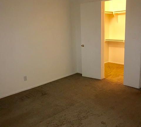 3rd image of 911 Ventura Ave APT 5