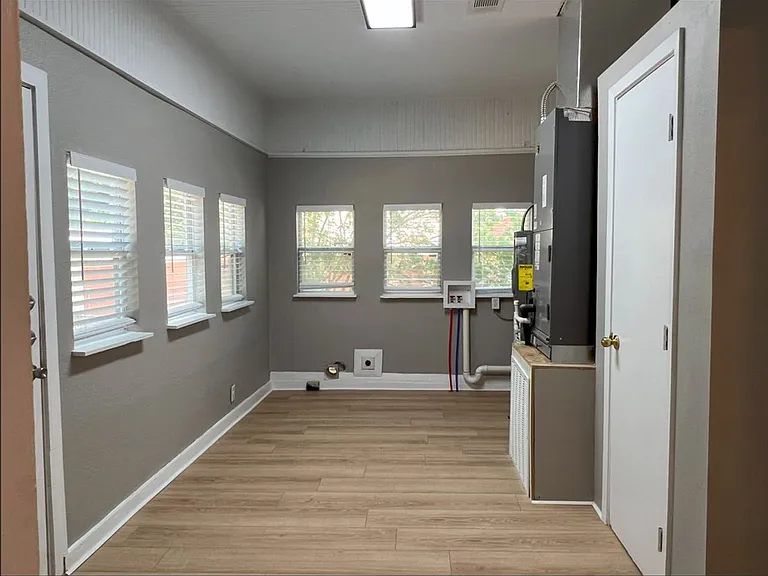 733 N Wall St — Photo 16