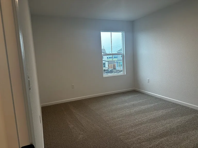 Upstairs Guest Bedroom 2