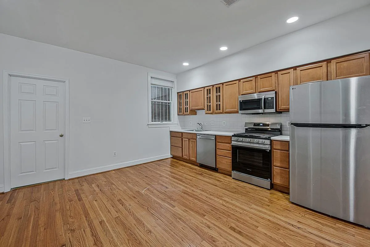 1 bed, 1452 sqft, $3,495 — Photo 3