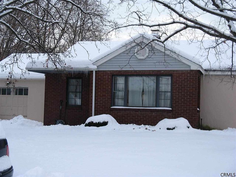 2nd image of 23 Pawling Ave