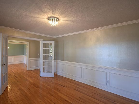 Flex/office/play room