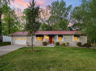 694 Castle Heights Rd, Bowling Green, KY 42103