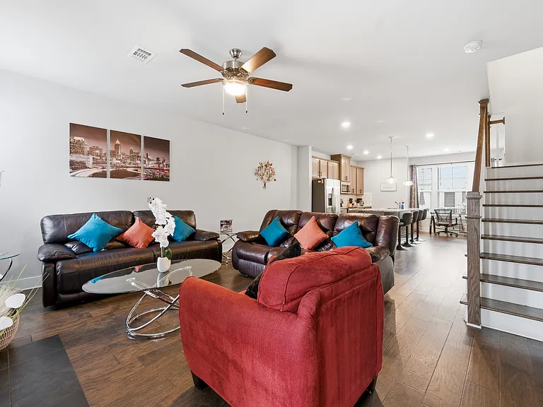 4762 Sampson Ct — Photo 32