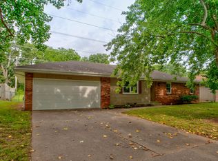 4525 S Glenn Ave, Springfield, MO 65810