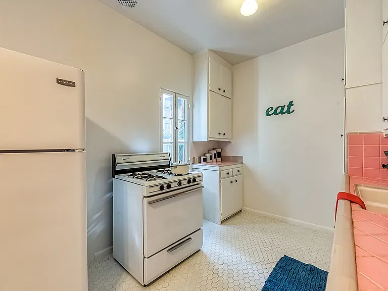 430 S Cloverdale Ave #24 — Photo 12